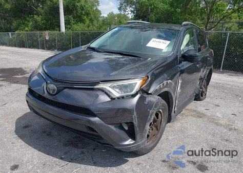 2018 Toyota Rav4 Le z USA, uszkodzony, nr VIN JTMZFREV1JJ736567